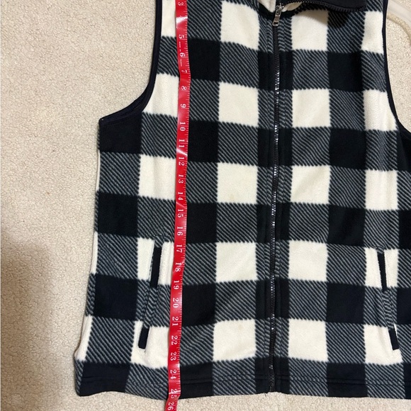 Chaps black and cream checkered fleece vest. Full zip front. EUC. Size large. - Picture 5 of 6